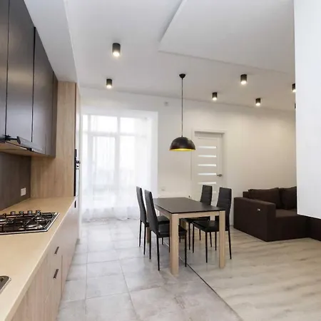 White Apartment Melnyka10 Iwano-Frankiwsk Zewnętrze zdjęcie