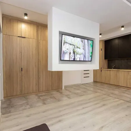 White Apartment Melnyka10 Iwano-Frankiwsk Zewnętrze zdjęcie