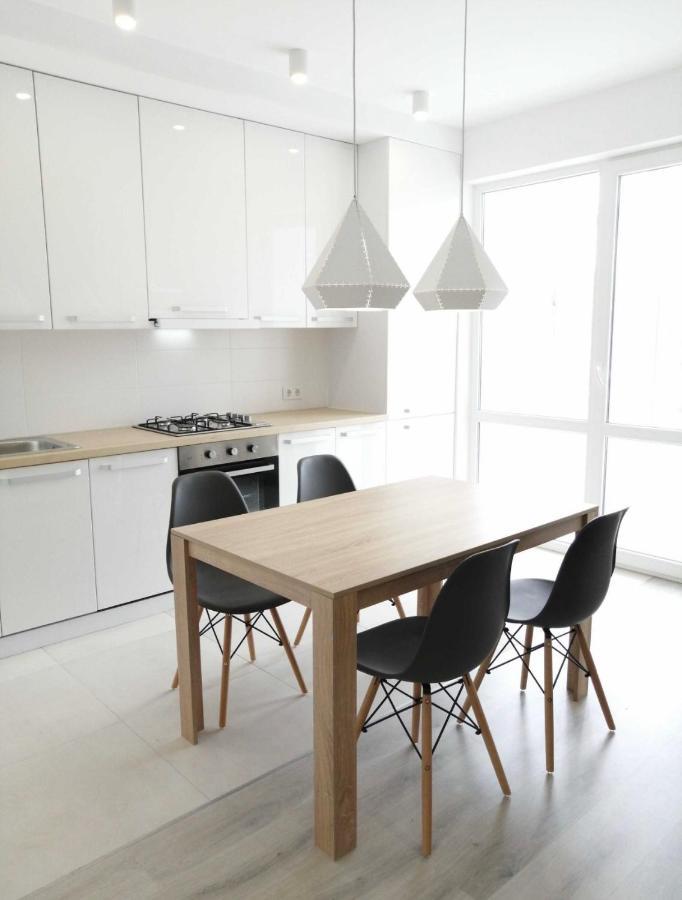 Apartment White Melnyka10 Ivano-Frankivsk