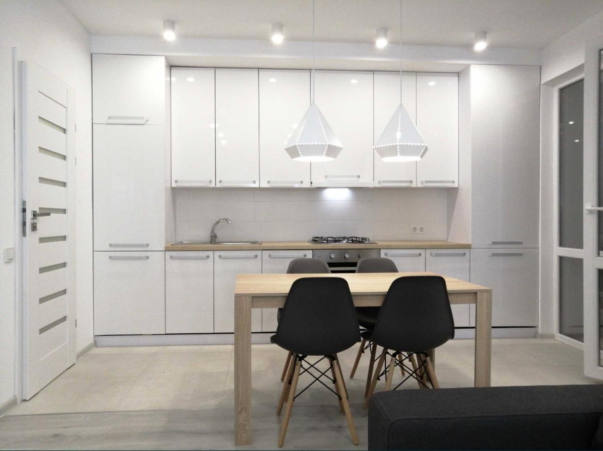 White Melnyka10 Apartment *