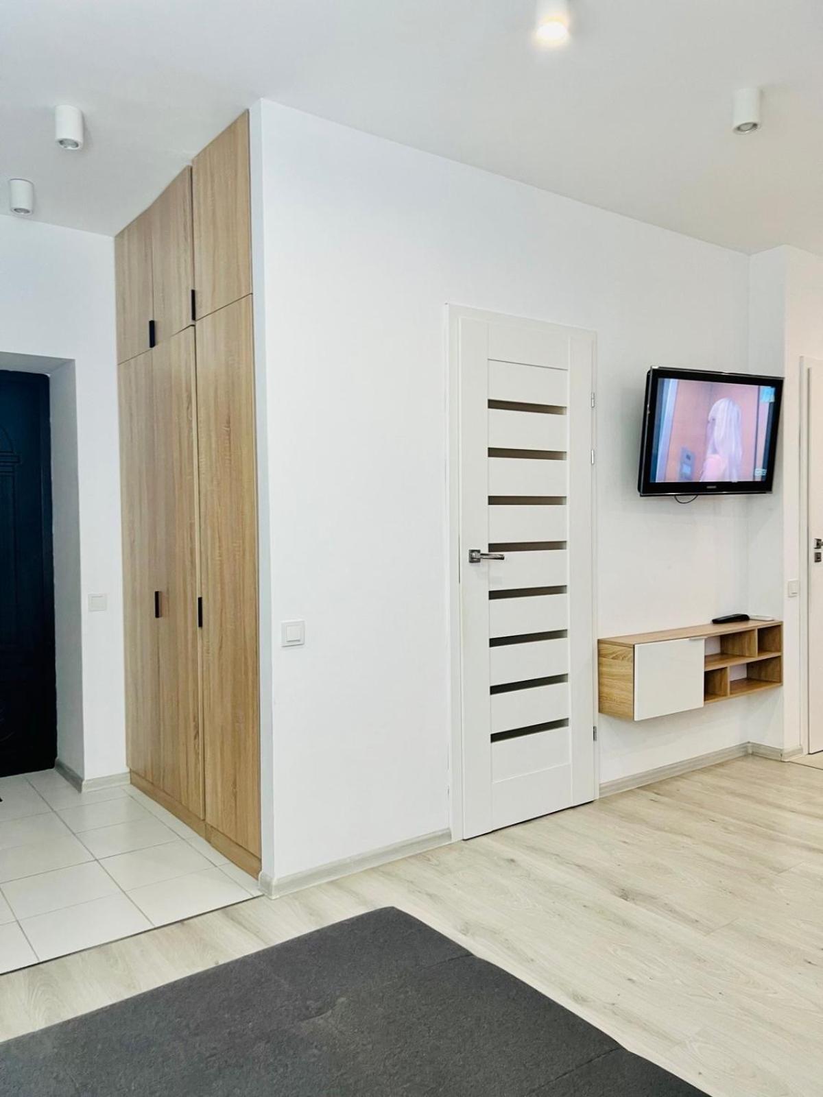 White Melnyka10 Apartment