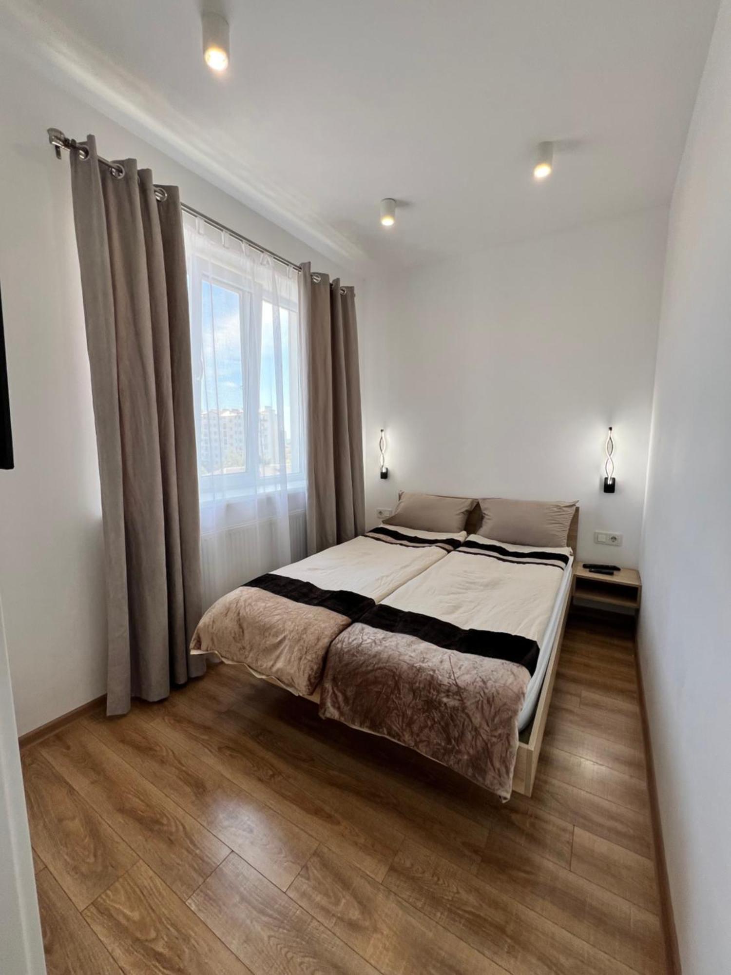 Apartment White Melnyka10