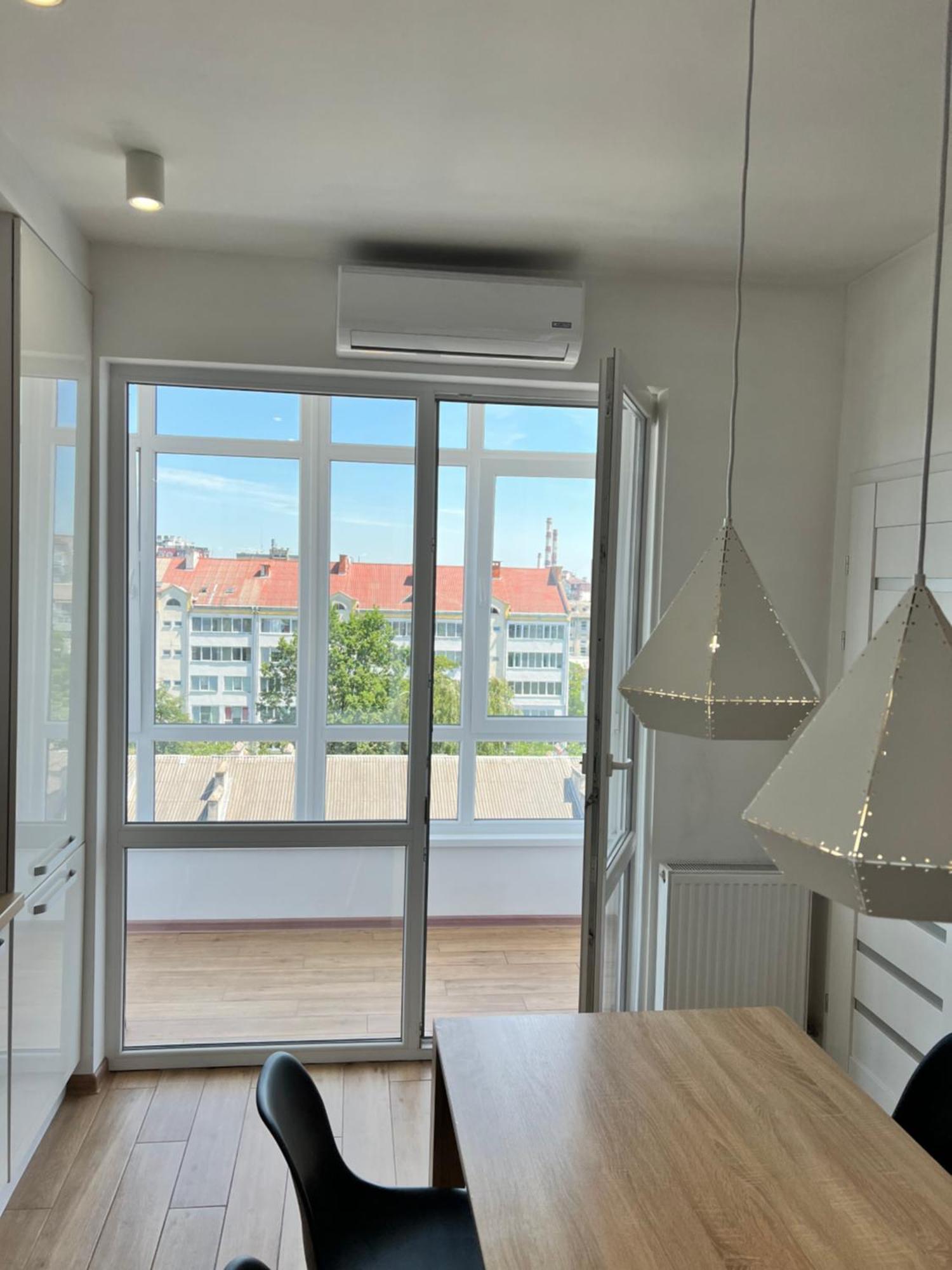 White Melnyka10 Apartment